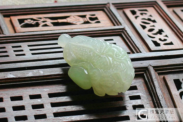 【荣毅】6月22上新：两件宜佩戴玉白菜挂件！_挂件青白玉