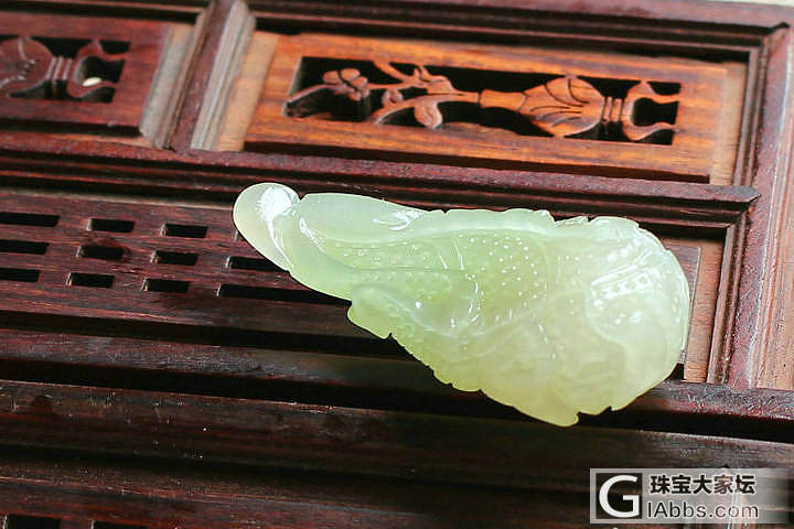 【荣毅】6月22上新：两件宜佩戴玉白菜挂件！_挂件青白玉