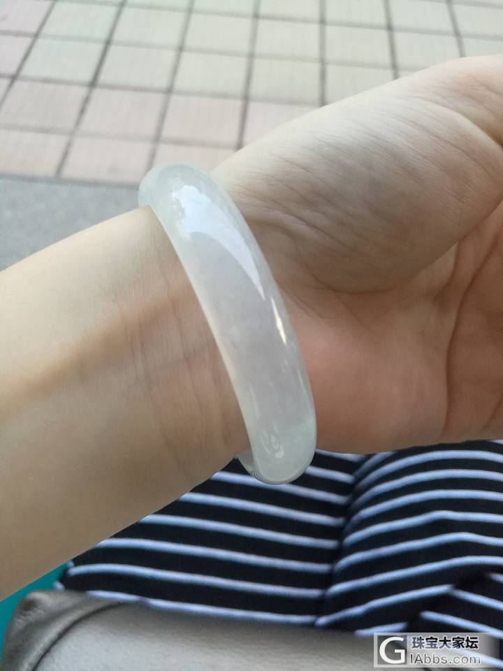 筹米，老种，高冰起莹光手镯_手镯翡翠