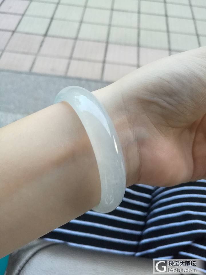 筹米，老种，高冰起莹光手镯_手镯翡翠