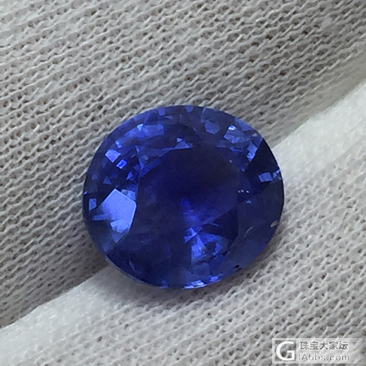 这是一颗6.03克拉的斯里兰卡产无烧蓝宝石_蓝宝石