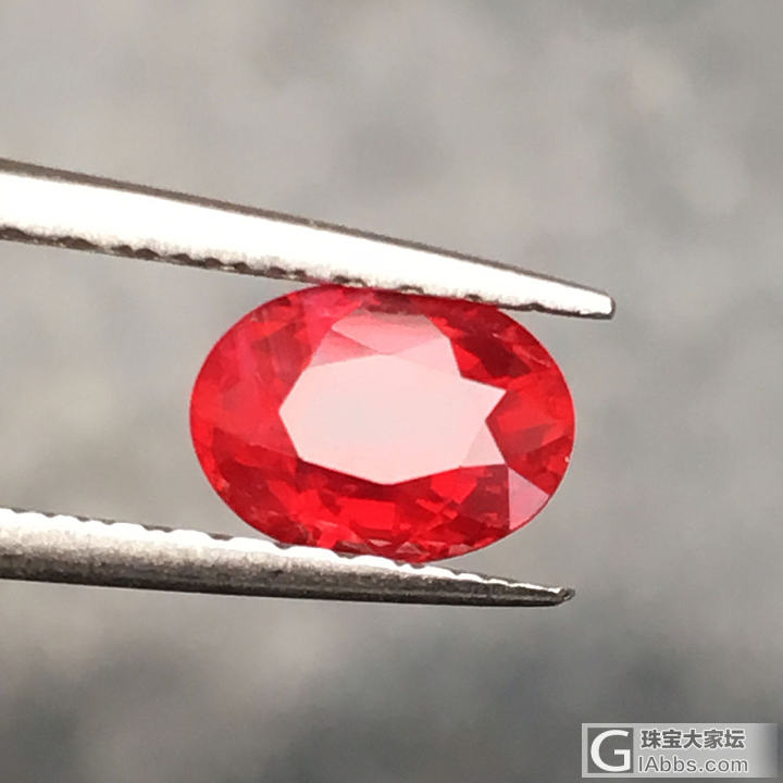1.64克拉无烧鸽血红 高饱和度满火彩_刻面宝石红宝石