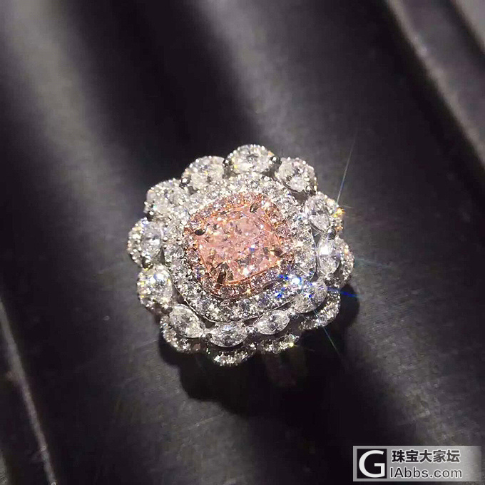 粉钻💍 GIA主石：0.70ct   Faint Pink  VS2_戒指彩钻