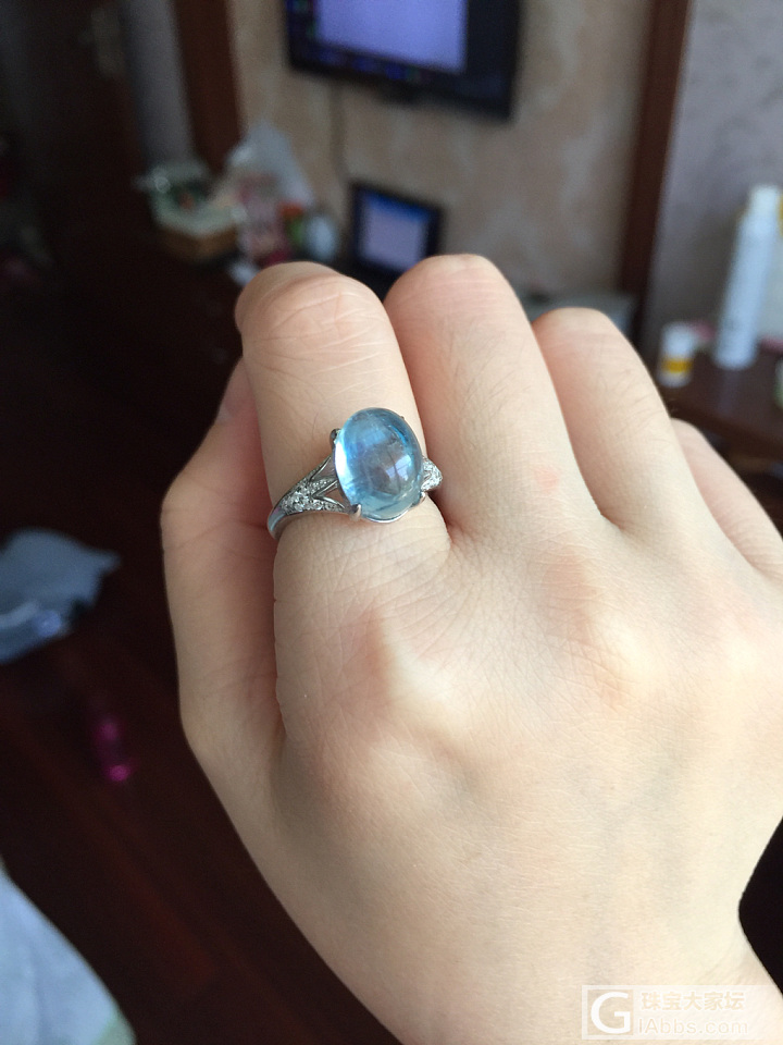 刚撸了个海蓝宝戒指，三样全凑齐啦_珠串刻面宝石海蓝宝戒指水晶