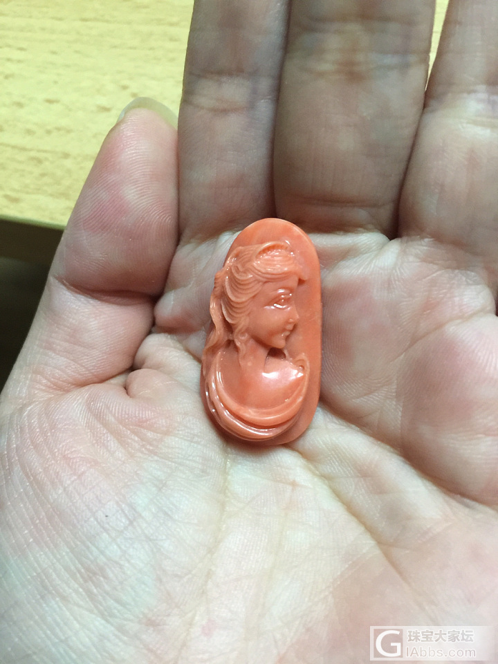 新收了一个momo的西洋美女，顺便求红包_珊瑚