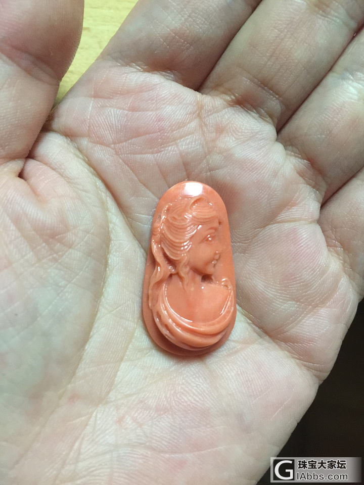 新收了一个momo的西洋美女，顺便求红包_珊瑚