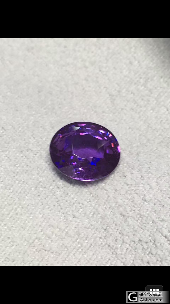 想买一个紫蓝宝，在两个石头中纠结，大家给给意见，大概多少钱可以入，_蓝宝石刻面宝石