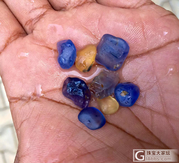 天然的蓝宝石_蓝宝石原石
