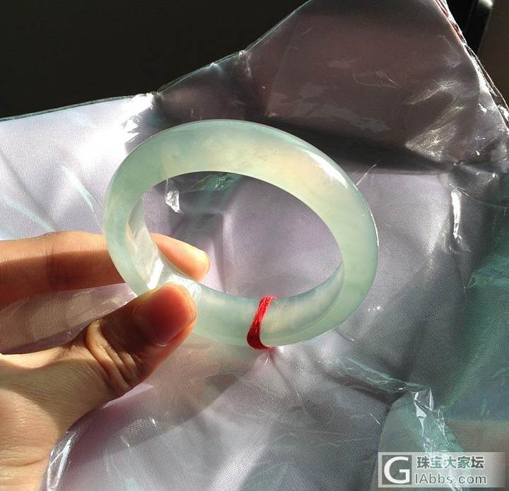 来欣赏美镯吧_翡翠手镯