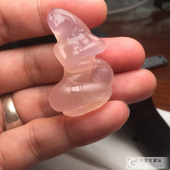 色_珠宝