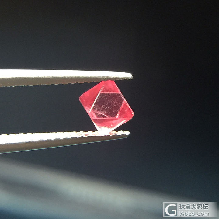 缅甸抹谷91分原晶体尖晶石_原石尖晶石