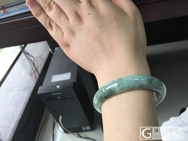 镯子能越戴越润吗？_手镯翡翠