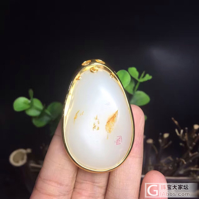 白玉籽料金镶玉观音_白玉