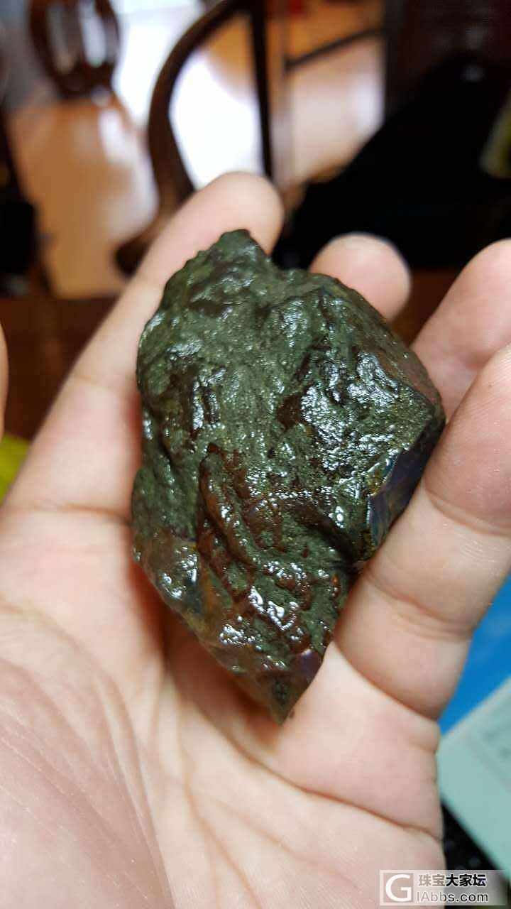 直播多米尼加开料，我朋友圈的人都看不懂，啧啧～_琥珀