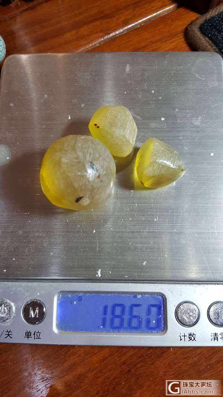 直播多米尼加开料，我朋友圈的人都看不懂，啧啧～_琥珀