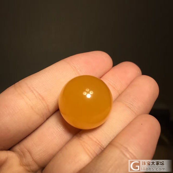 黄金规格18.8mm单珠，正圆，罕见蜜糖色精品，配多宝点睛之笔，完美无杂裂，只有..._蜜蜡