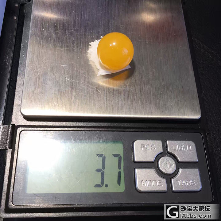 黄金规格18.8mm单珠，正圆，罕见蜜糖色精品，配多宝点睛之笔，完美无杂裂，只有..._蜜蜡