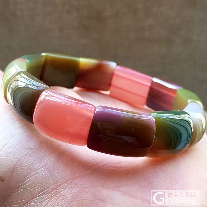 盐源玛瑙手牌，好看，油亮亮的_手排玛瑙