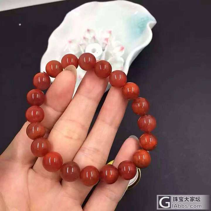 大家帮忙看看这个值几钱，刚入坑不懂_珠串南红