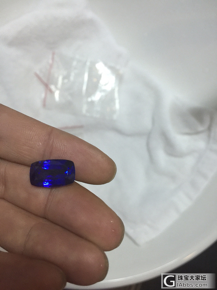 北京展会淘了两顆坦桑蓝，大伙给評評？_坦桑石