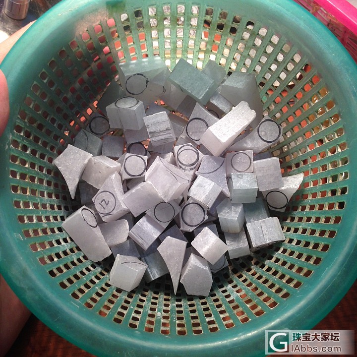 【怪侠小禾】整了一批猪猪，尺寸大概在12,10，很快与大家见面~_半成品翡翠