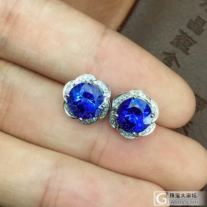 坦桑石耳钉_耳钉坦桑石