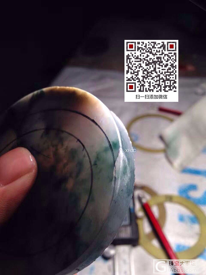 翡翠手镯寸土必争的艺术_打磨手镯翡翠