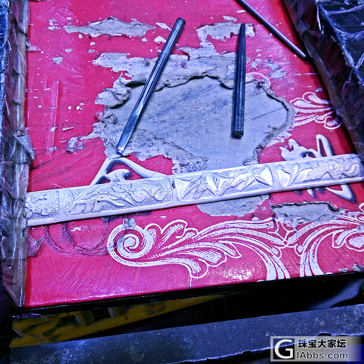 这个算不算剔底工艺啊？学习中……_手镯雕刻打银