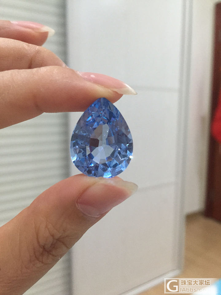 这是真的蓝宝石？_托帕石刻面宝石蓝宝石
