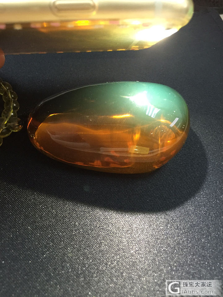 给爸爸新买的蓝珀挂件_蓝珀