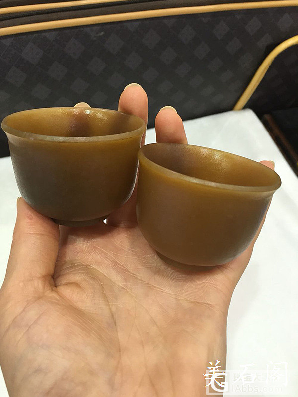 新品：一对黄亮亮的 糖玉茶杯。_茶具糖玉