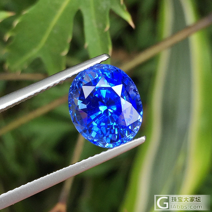 蓝宝5.98，差那么0.02就6克拉了，稍微有点厚_刻面宝石蓝宝石