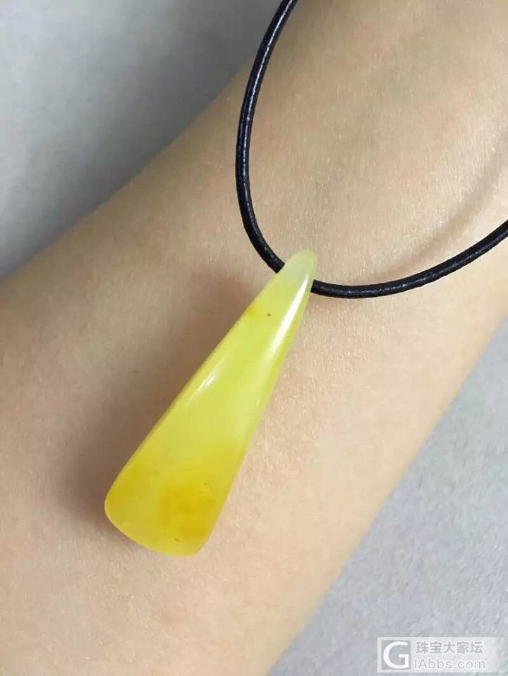今天刚做完两个挂件_打磨琥珀蜜蜡
