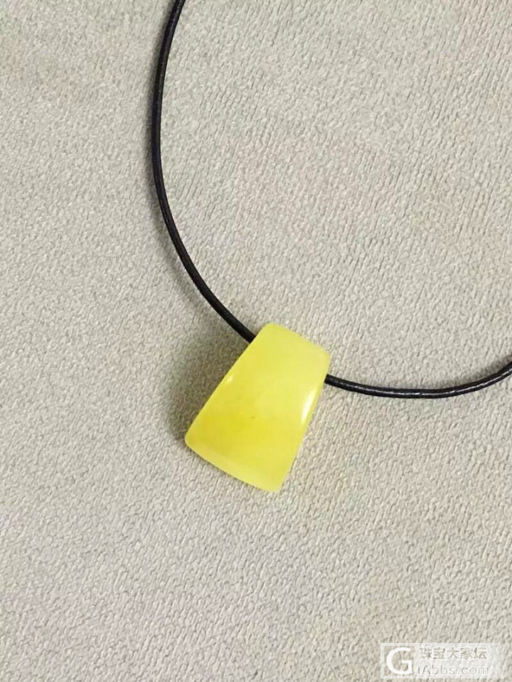 今天刚做完两个挂件_打磨琥珀蜜蜡