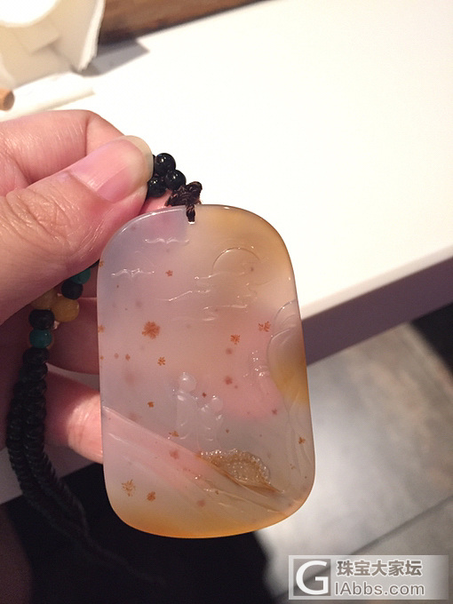 今天武汉珠宝展的收获，大家帮我看看被药没_挂件黄龙玉