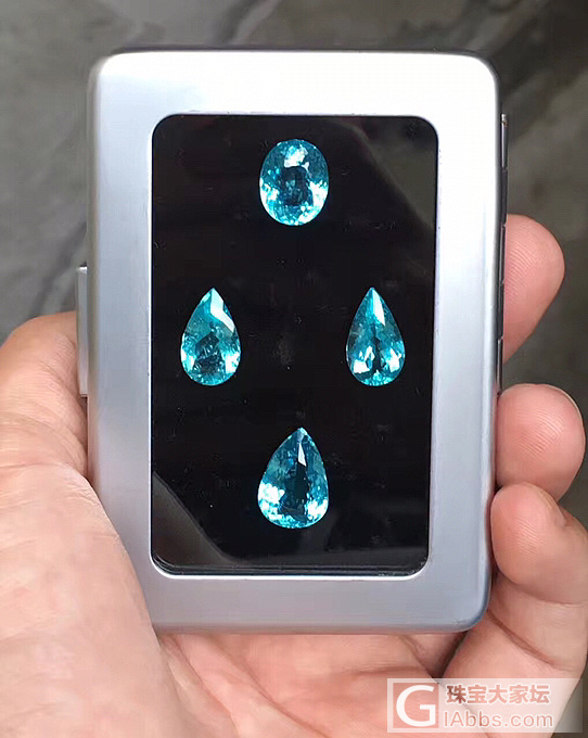 一套美美的电光蓝帕拉伊巴_刻面宝石碧玺