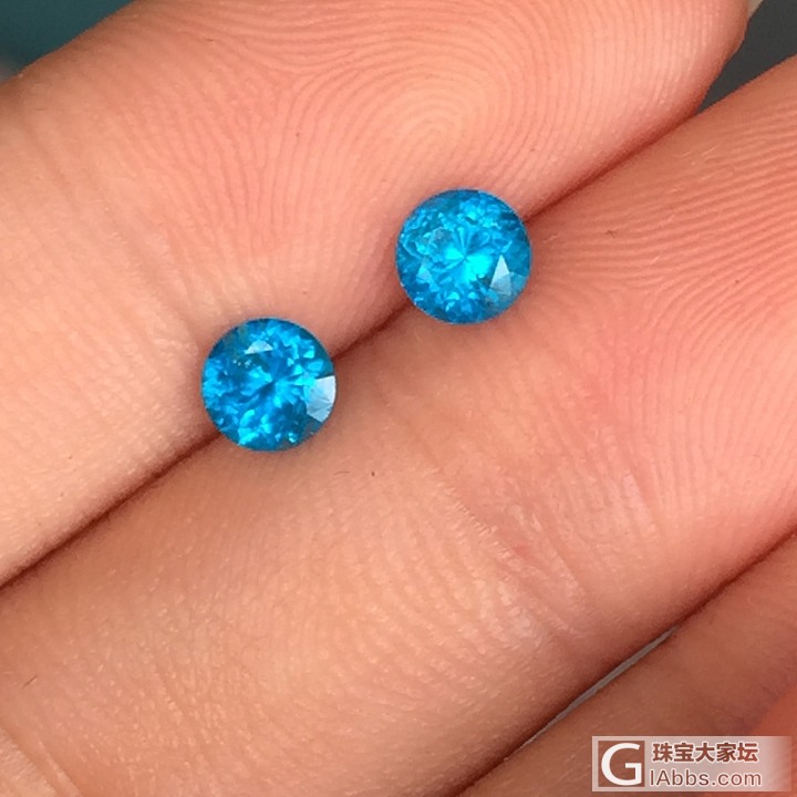 ［皇家彩宝－磷灰石］0.70ct 磷灰石 2pcs_刻面宝石磷灰石