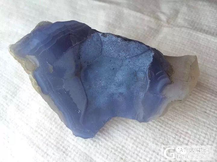 仕女•嫩江蓝玛瑙成品及原石欣赏_玛瑙