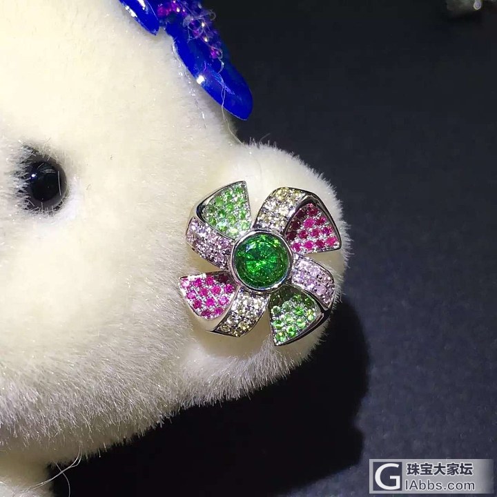 【美克拉】别样的风车耳钉 18K金彩宝围镶红碧玺 沙弗莱耳钉_耳钉沙弗莱碧玺