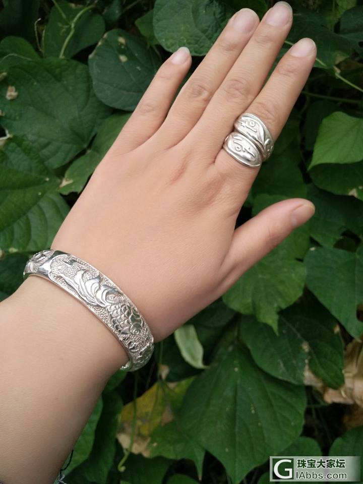 晒晒我最近常带的镯子和戒指_戒指手镯银