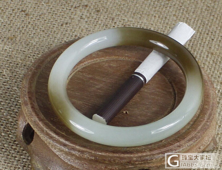 菜鸟入门想入手一只交学费_手镯和田玉