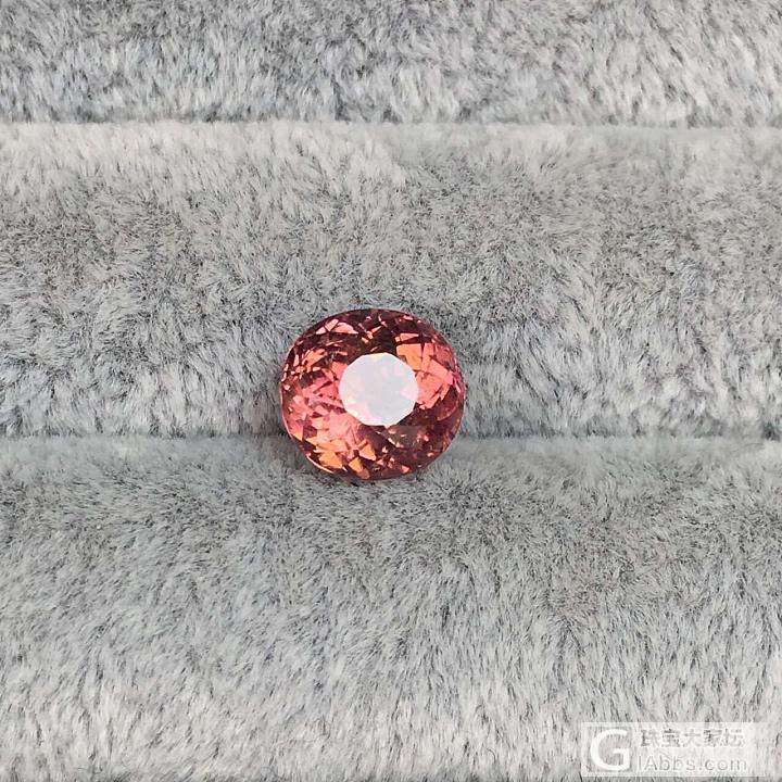 ♥️特价碧玺 
♥️2.845ct 
♥肉眼全净
♥️从底部看微绵絮
♥️整颗998🉐️
..._碧玺