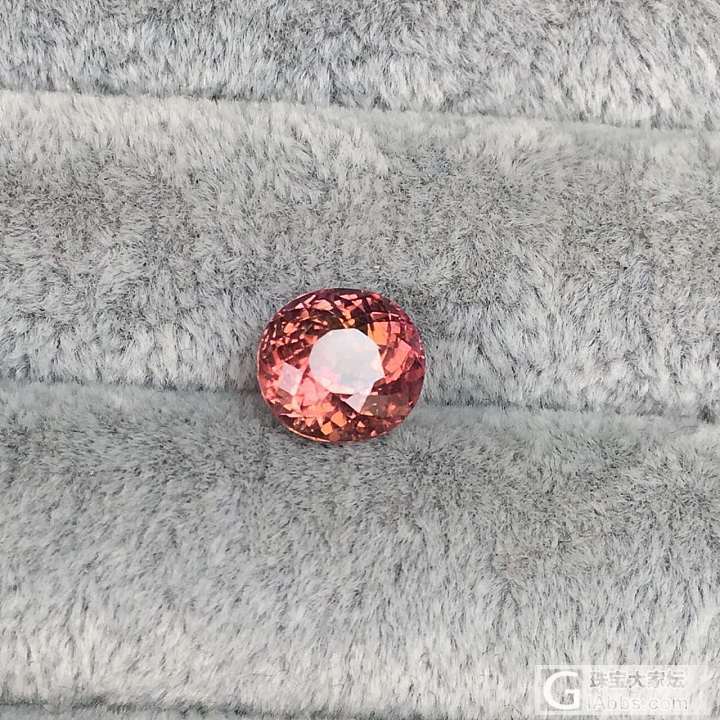 ♥️特价碧玺 
♥️2.845ct 
♥肉眼全净
♥️从底部看微绵絮
♥️整颗998🉐️
..._碧玺