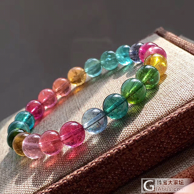 新穿的彩虹碧玺_碧玺