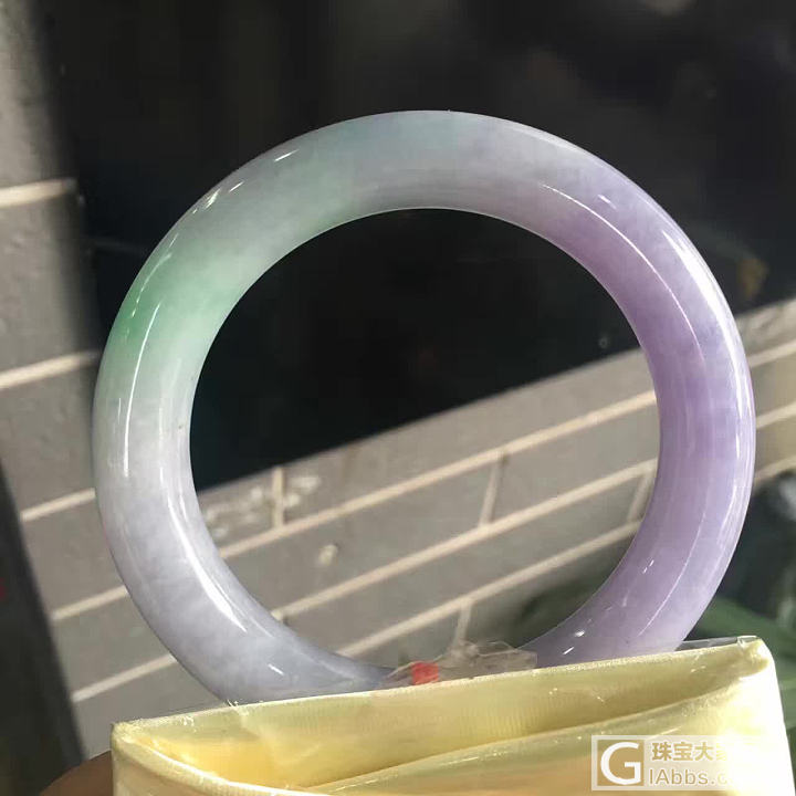 手镯这样拍如何，求大神给点意见_手镯翡翠