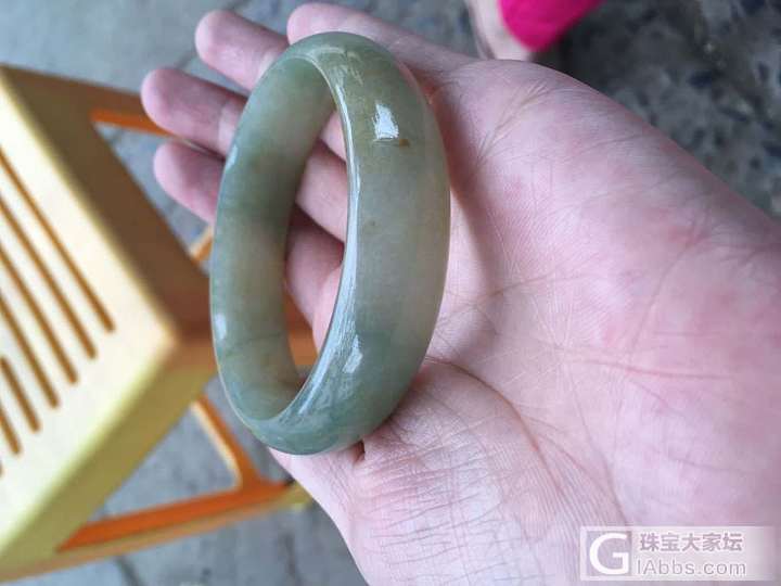 各位大神帮忙看看这是怎么了_手镯翡翠