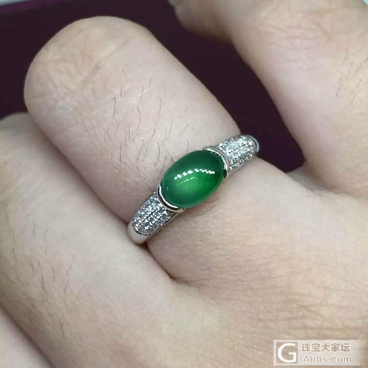 新入戒指，求鉴定。_戒指翡翠