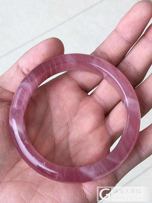 大家来看看这个果冻马粉手镯_粉晶手镯