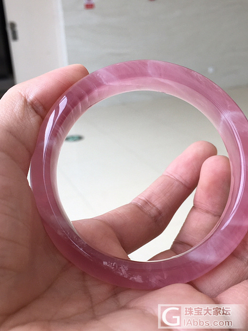 大家来看看这个果冻马粉手镯_粉晶手镯