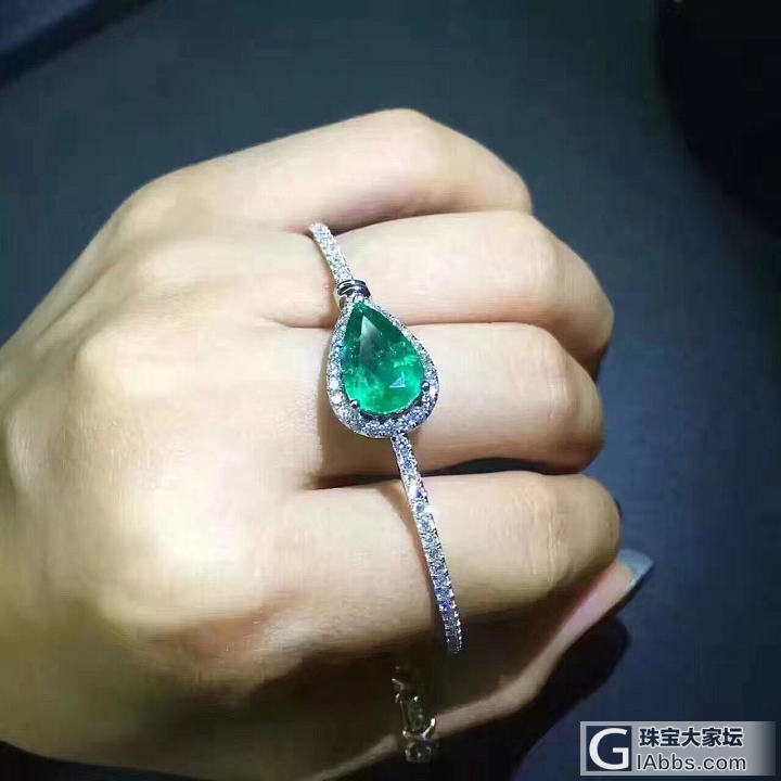 美克拉/亿蓝珠宝 3.63克拉祖母绿钻石手镯_手镯祖母绿